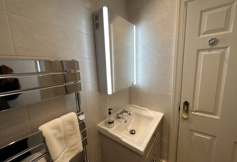 Номер Стандарт, Chester House Guest House