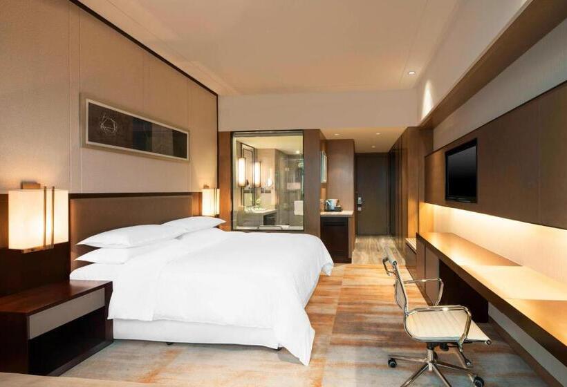 이그제큐티브 룸 킹사이즈 침대, Four Points By Sheraton Hefei, Shushan