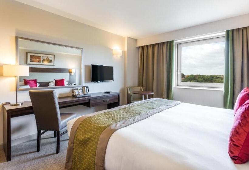 Quarto Clássico, Heston Hyde