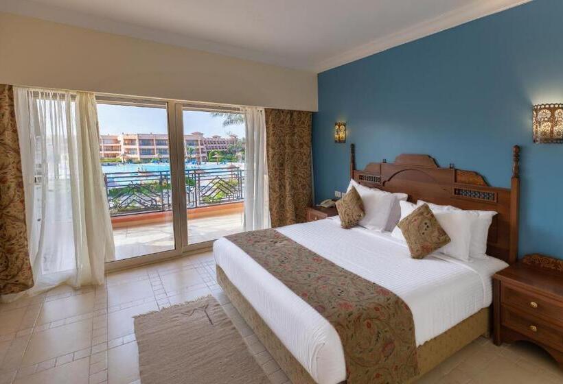 اتاق استاندارد با چشم‌انداز استخر, Jasmine Palace Resort