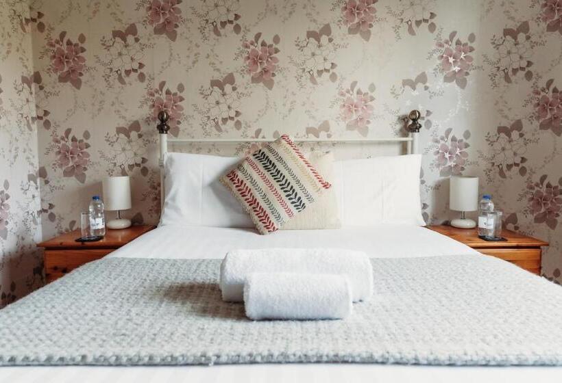 Номер Стандарт, Three Wells B&b