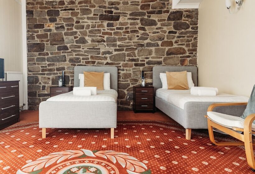 Номер Стандарт, Three Wells B&b