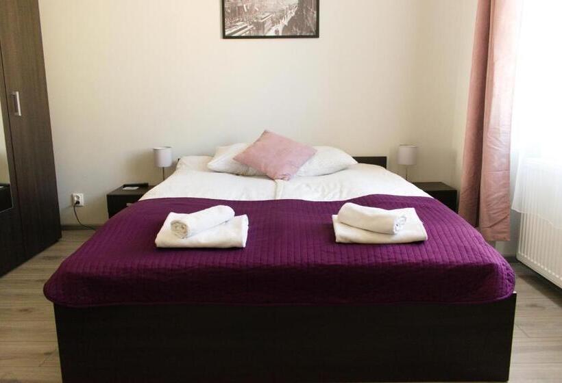 Номер Стандарт Трехместный, Bedrooms Piotrkowska 64