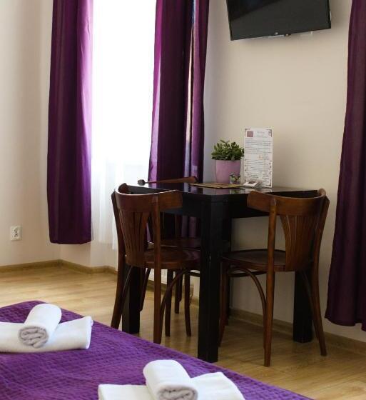 Семейный Номер, Bedrooms Piotrkowska 64