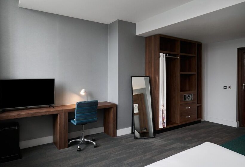 Номер Стандарт, Aloft Liverpool