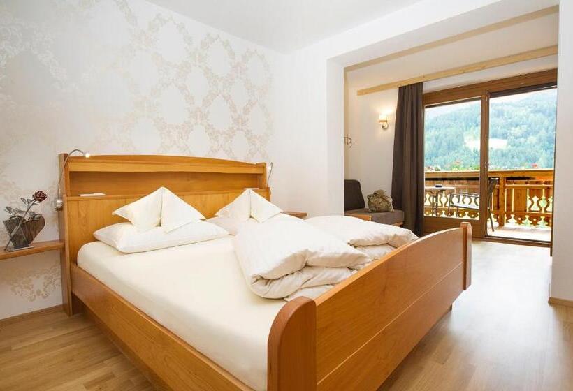Quarto Estandar com Sacada, Der Paternwirt