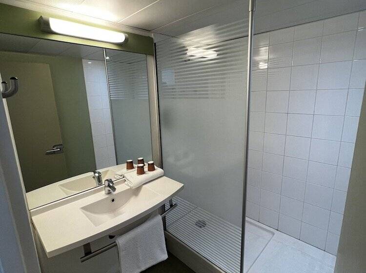 Номер Стандарт, Ibis Budget Marseille Est Porte D Aubagne