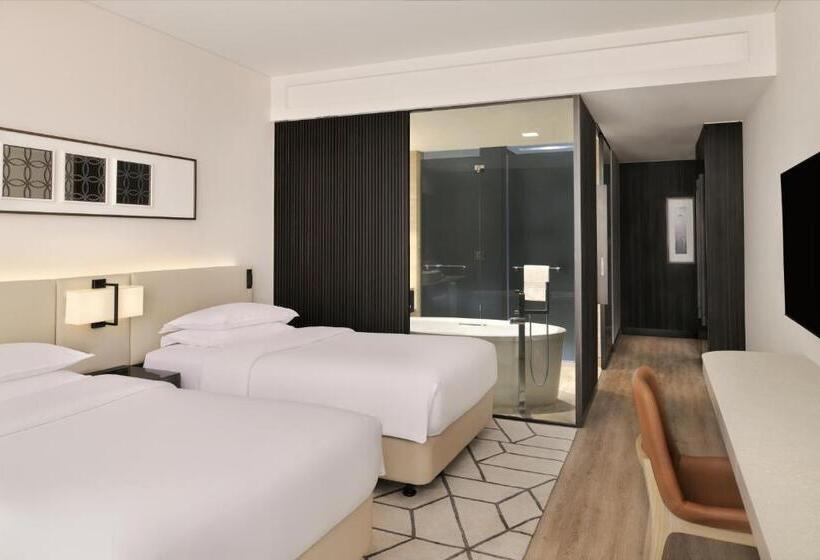 Номер Клуб, Sheraton Grand Hotel, Dubai