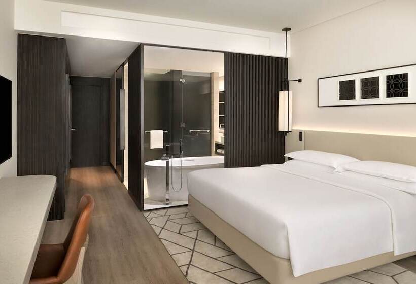Номер Клуб, Sheraton Grand Hotel, Dubai