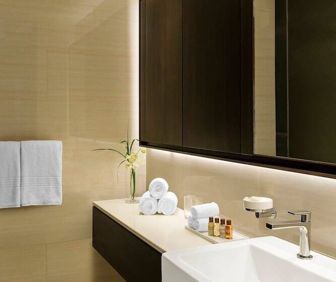 Апартаменты 3 Спальни, Sheraton Grand Hotel, Dubai
