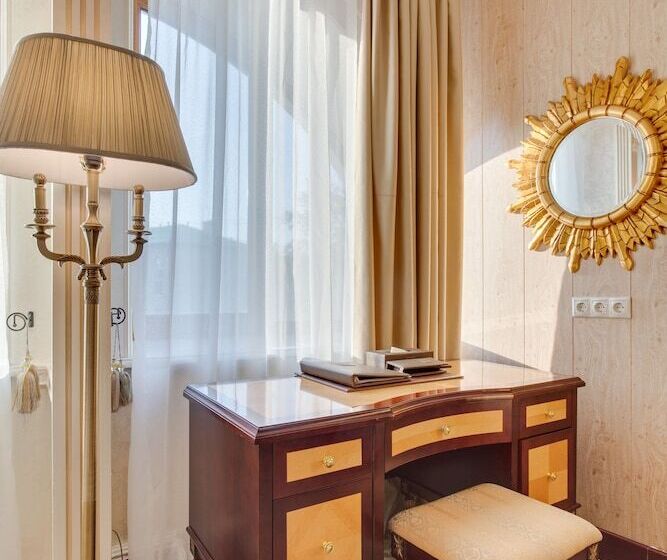 Люкс, The Rooms Boutique
