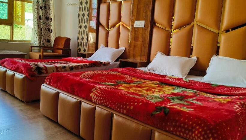 اتاق استاندارد سه نفره, Gulmarg Residency, Kunzer Gulmarg