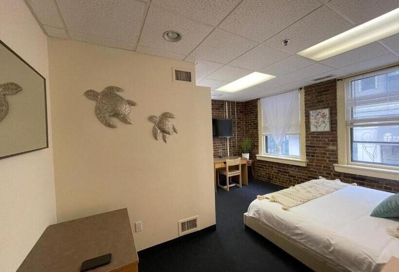 バス共有のスタンダードルーム, Michie House In College Hill