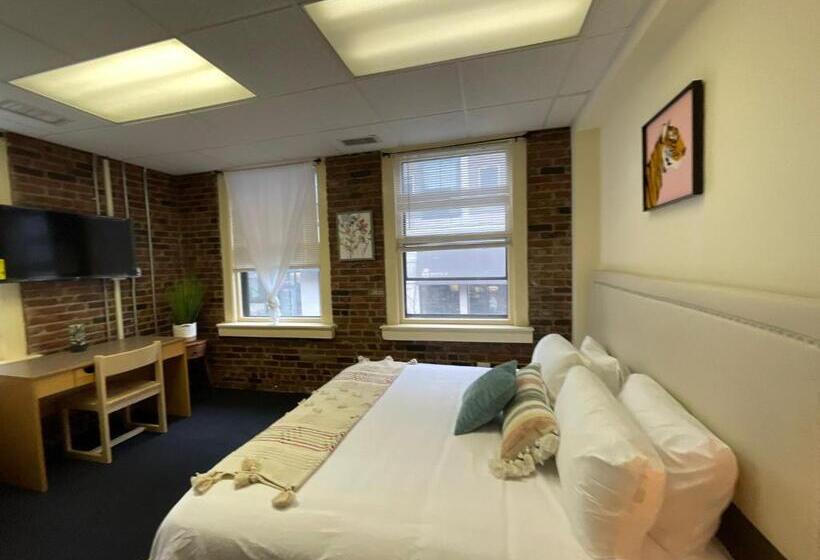 バス共有のスタンダードルーム, Michie House In College Hill