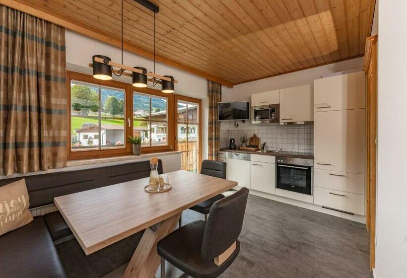 Apartamento 1 Dormitório com Vistas, Haus Steirerland