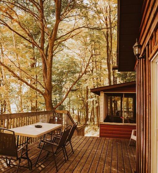 4间卧室的房子, Lang Lake Resort