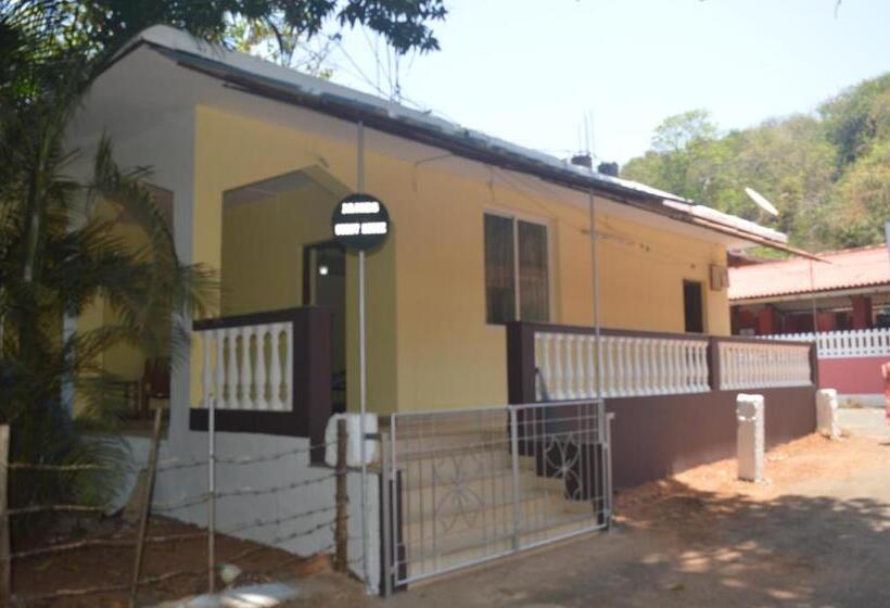 带阳台的豪华间, James Guesthouse