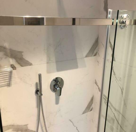 اتاق استاندارد سه تخته با بالکن, Approdo Residence