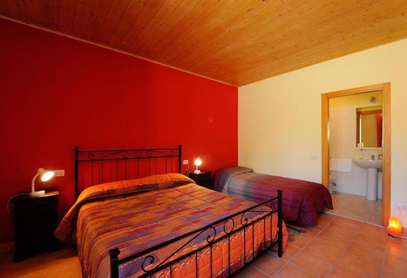 اتاق استاندارد سه نفره, Agriturismo Arcobaleno Assisi