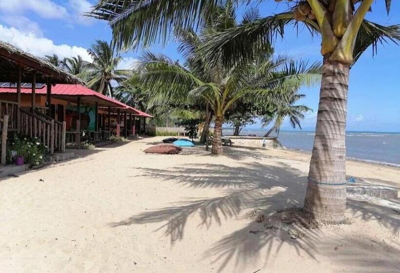 이코노미 룸, Mecaja Beach House