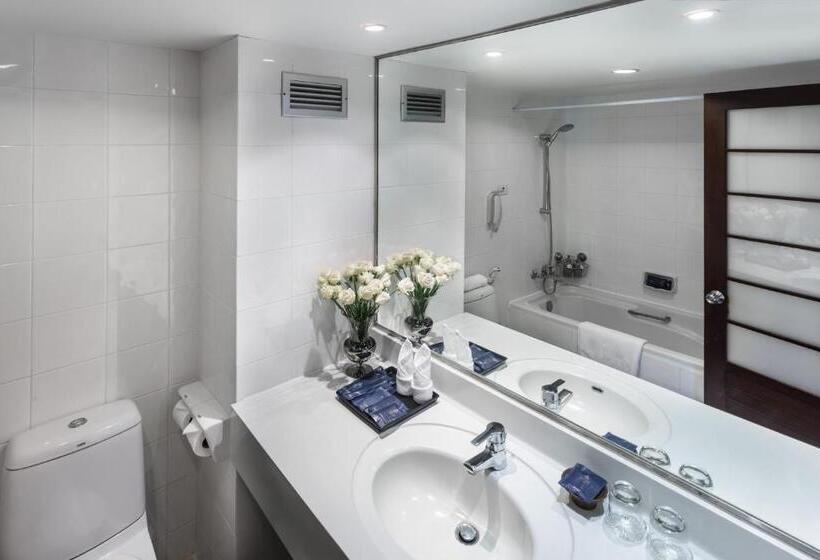 Номер Deluxe, Alpine Golf Resort Chiangmai