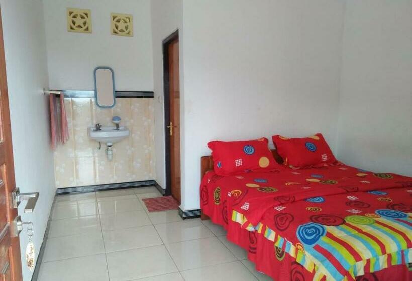 Номер Стандарт, Oyo 91230 Kelimutu Eco Village