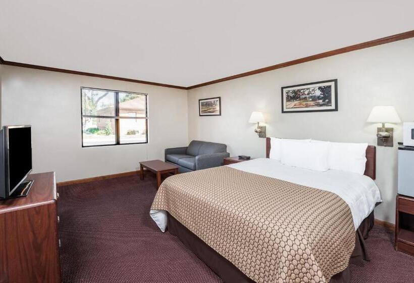 스탠다드 룸 킹사이즈 침대, Knights Inn Jacksonville