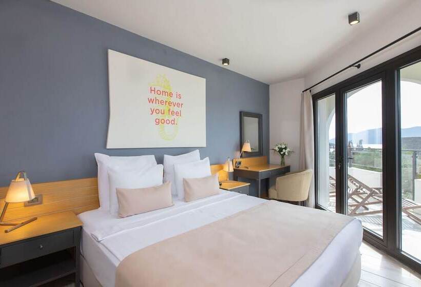 Номер Стандарт Вид на Море с Балконом, Senses Hotel   Adults Only