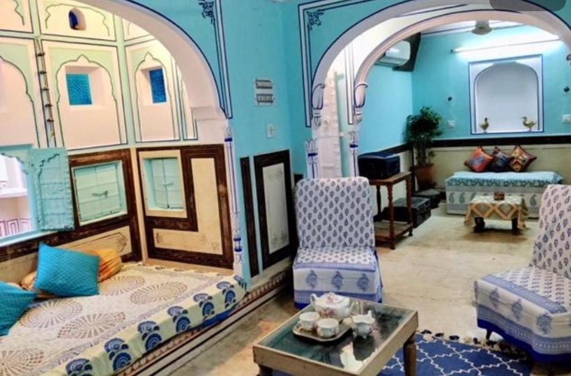 标准三人间, Jaipur Haveli