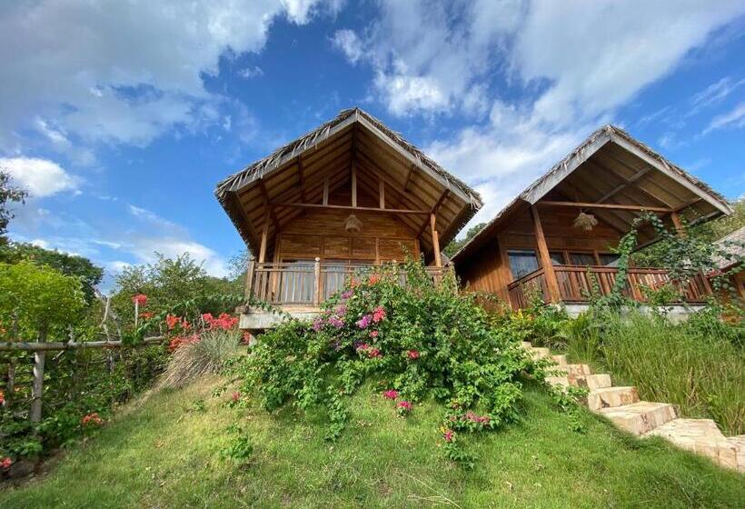 Номер Deluxe Вид на Море, Kertasari Lodge