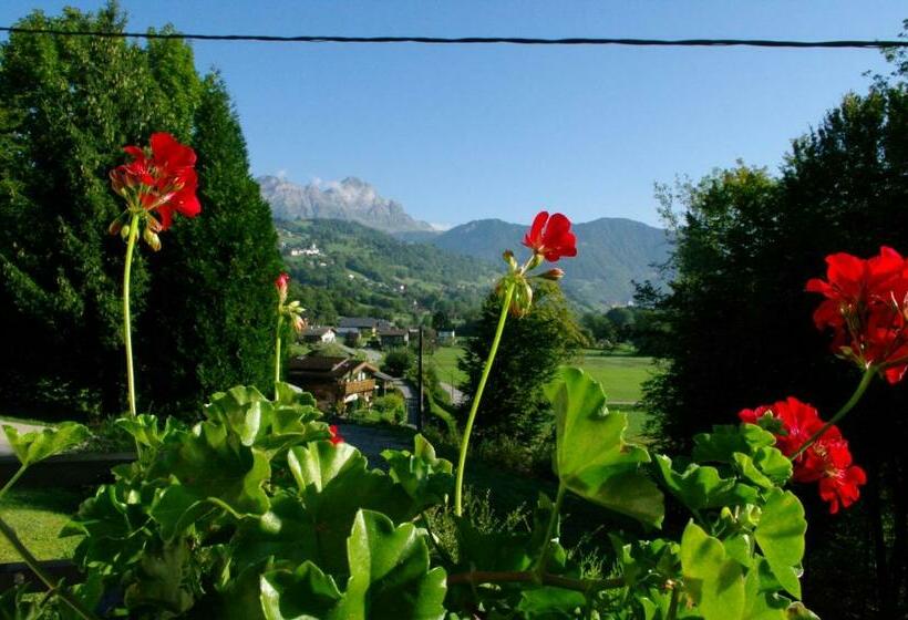 Семейный Номер, Chambres D Hôtes Les Pierres Taillées