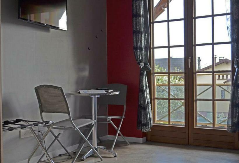 Номер Стандарт с Балконом, Chambres D Hotes Joel