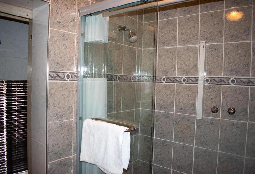 غرفة كلاسيكية ثلاثية, Lenasia Guest Lodge
