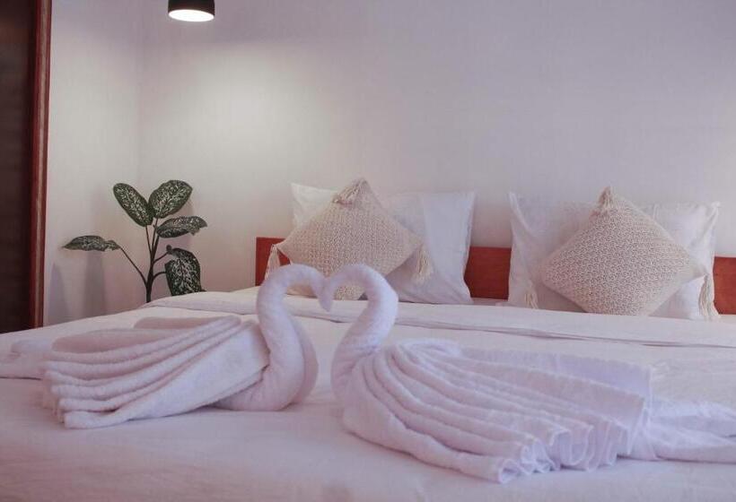 Номер Deluxe с Балконом, My House Guest House