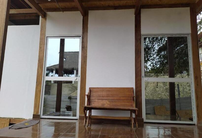 발코니가 있는 4인용 스탠다드 룸, Hospedaje Las Brisas De Zorritos