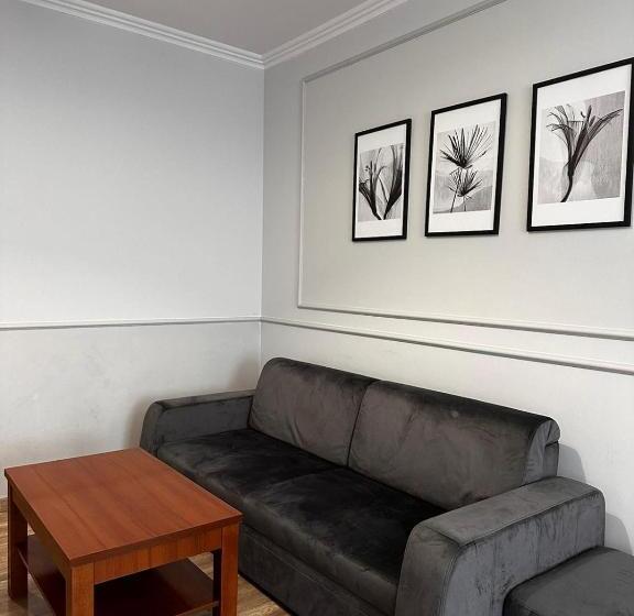 スーペリアの４人部屋, Nad Starą Nidą