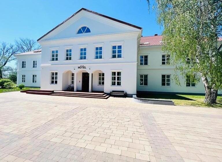 スーペリアトリプルルーム, Nad Starą Nidą