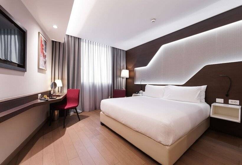 Номер Deluxe, Doubletree By Hilton Hotel Yerevan City Centre