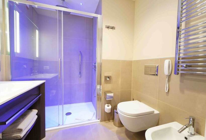 Номер Стандарт, Doubletree By Hilton Hotel Yerevan City Centre