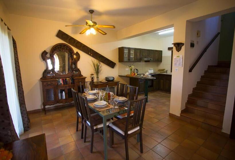 침실 2개 주택, Cottage Houses