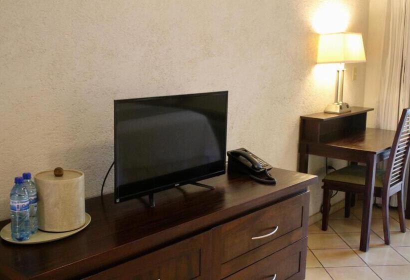 سوئیت با بالکن, Villa Therese