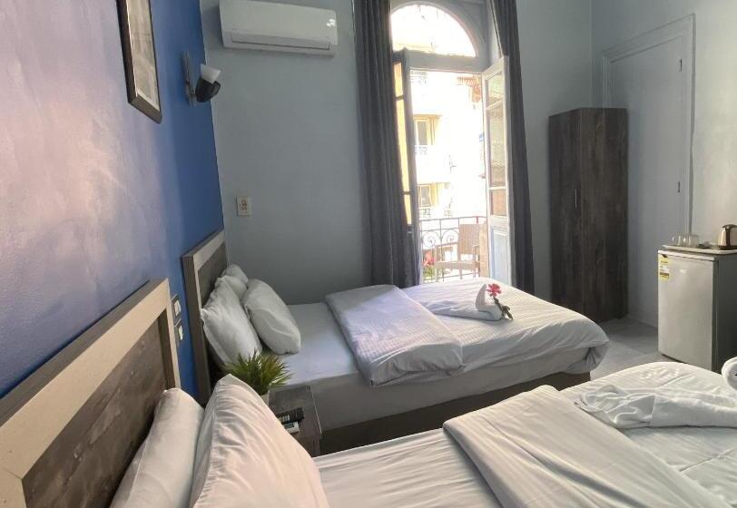 اتاق استاندارد با سرویس بهداشتی مشترک, The Australian Hostel
