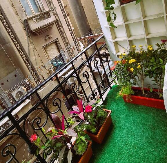 اتاق استاندارد چهار تخته, The Australian Hostel