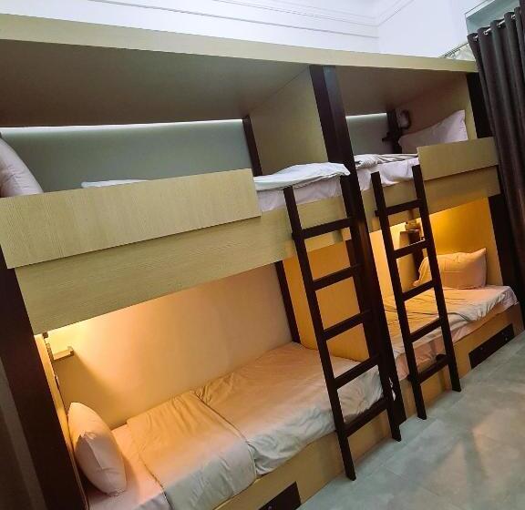 تختخواب در اتاق مشترک, The Australian Hostel