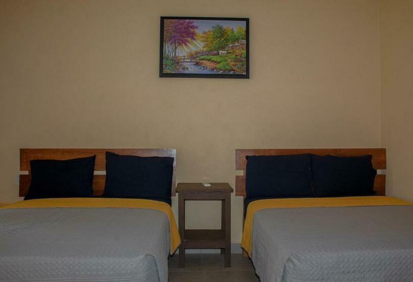Quarto Estandar 2 Camas Casal, Ito San Ignacio