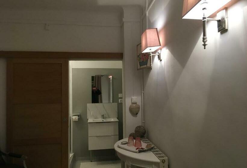 4인용 스탠다드 룸, Auberge De Marie