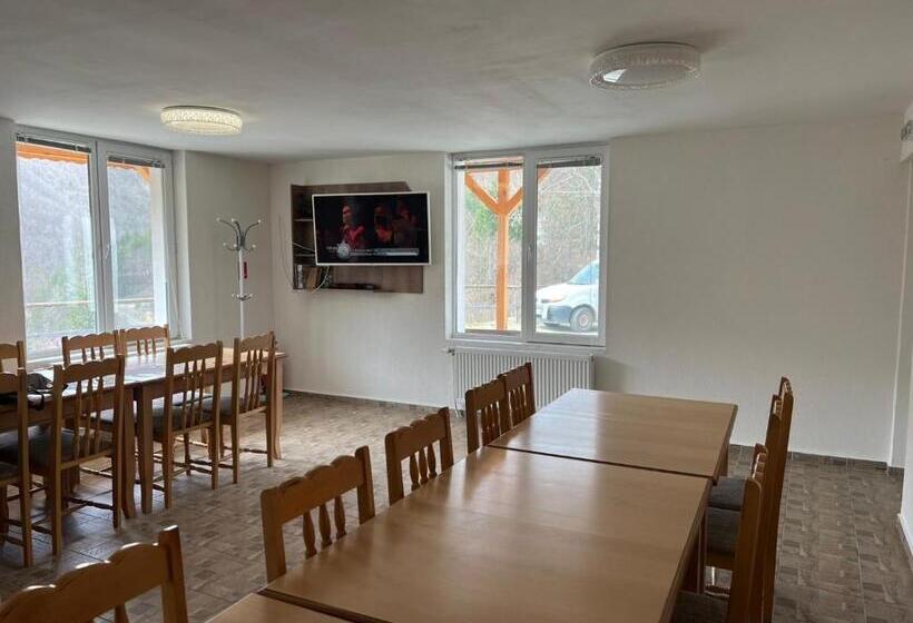 Casa 1 Quarto, къща за гости давидковска река