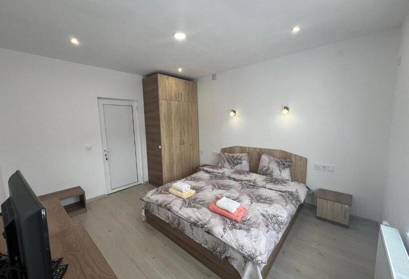 Casa 1 Quarto, къща за гости давидковска река