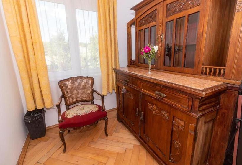 Номер Стандарт, Flanderhof Manor