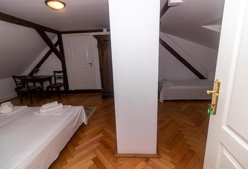 Четырехместный Номер Классик, Flanderhof Manor